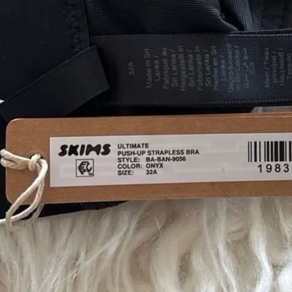 Skims Ultimate Push Up Strapless Bra Onyx Size 32A - Picture 7 of 8